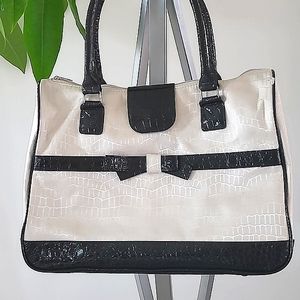 Purse whit chanel VIBE. Pearl & black